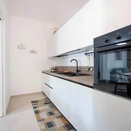 Guesthost - Oasi Monticelli