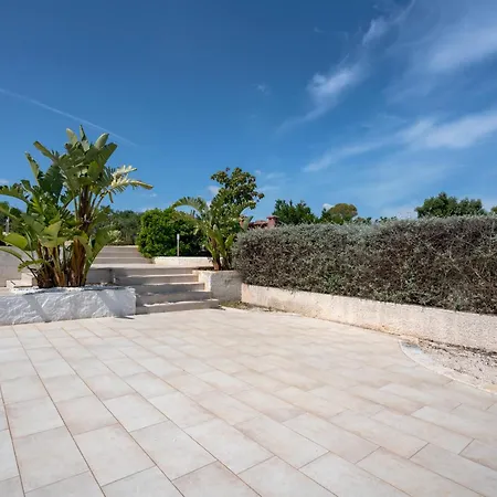 Guesthost - Oasi Monticelli *